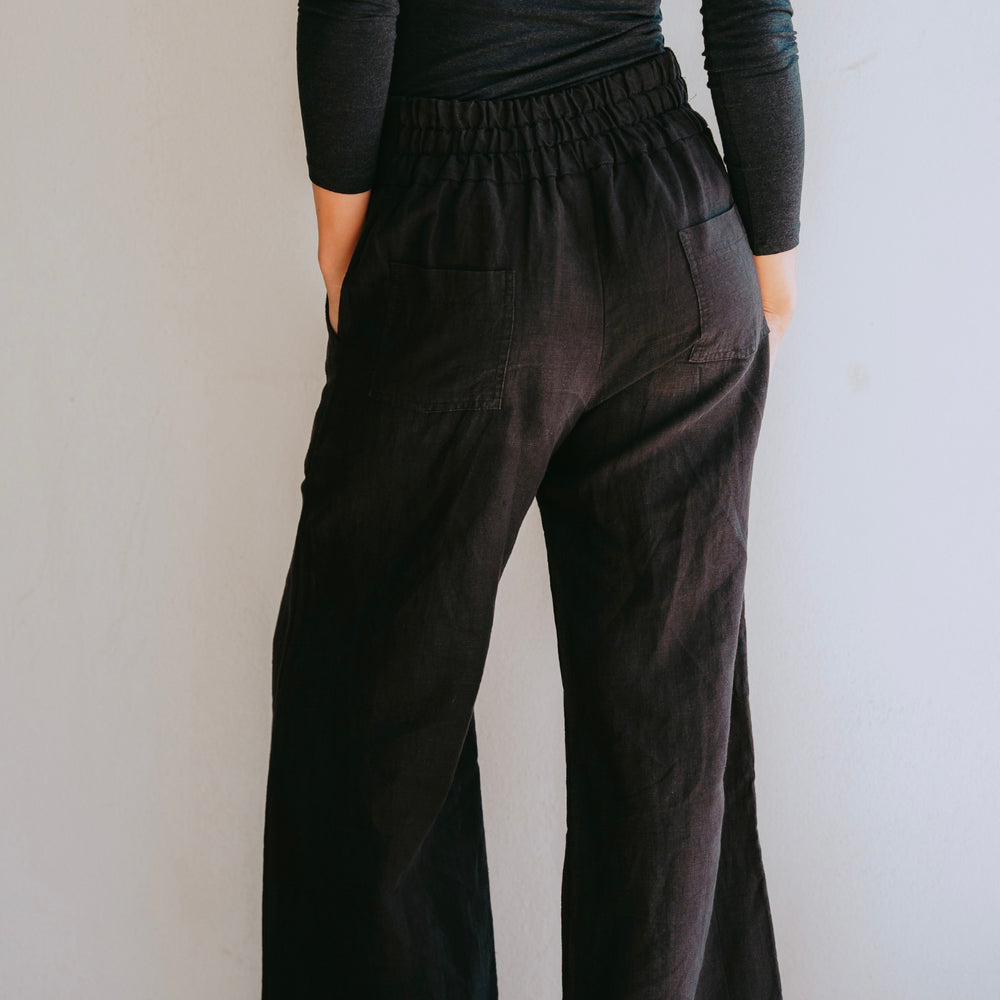 
                  
                    Olly Pant
                  
                