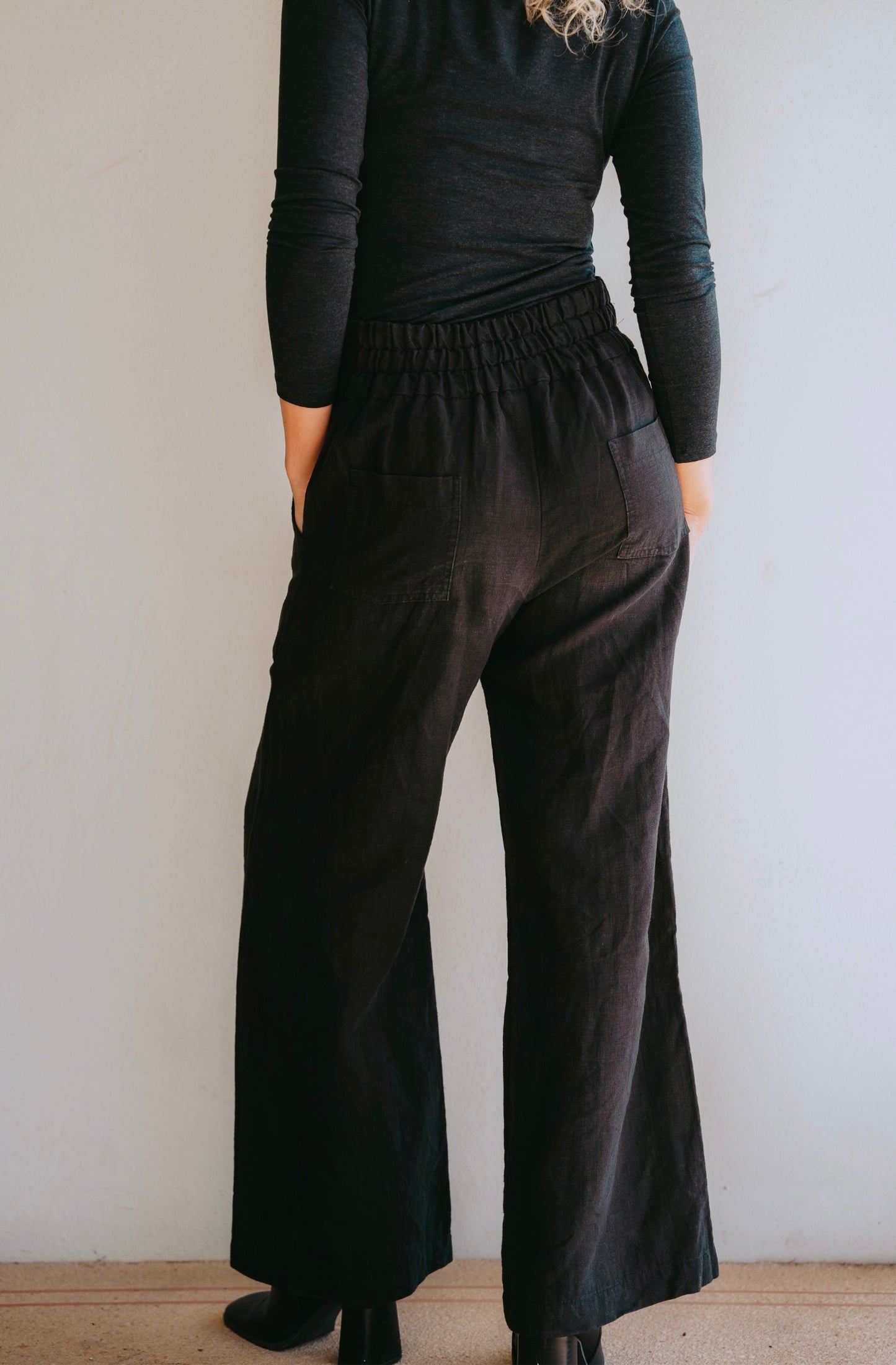
                  
                    Olly Pant
                  
                