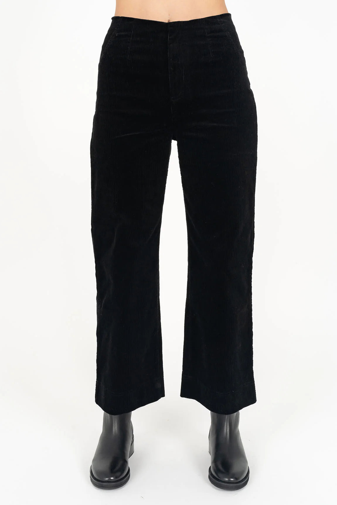 
                  
                    Fleetwood Cord Jean
                  
                