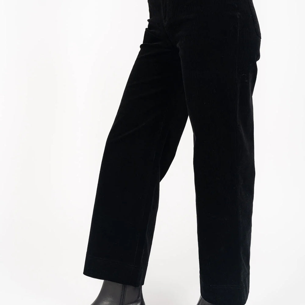 
                  
                    Fleetwood Cord Jean
                  
                