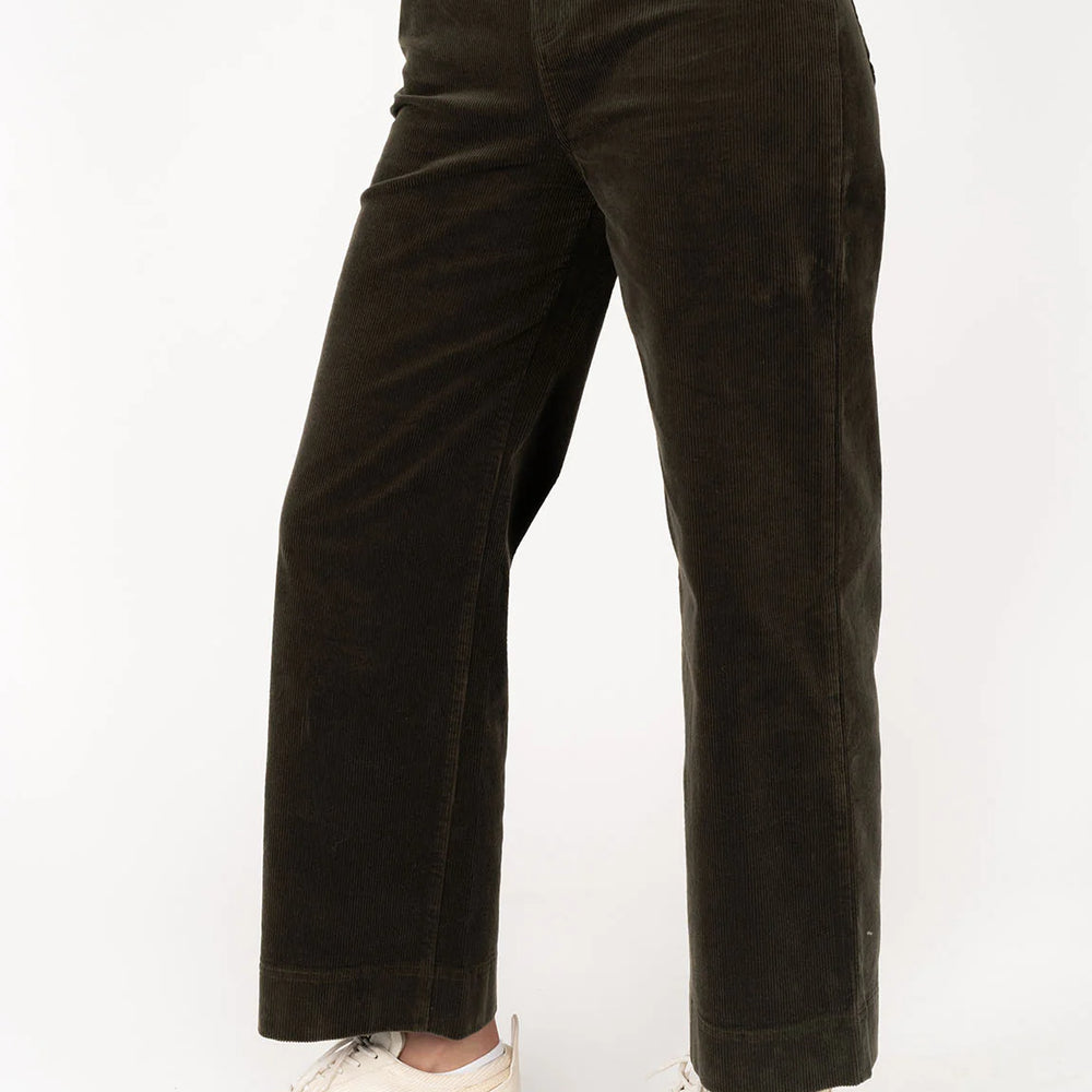 
                  
                    Fleetwood Cord Jean
                  
                