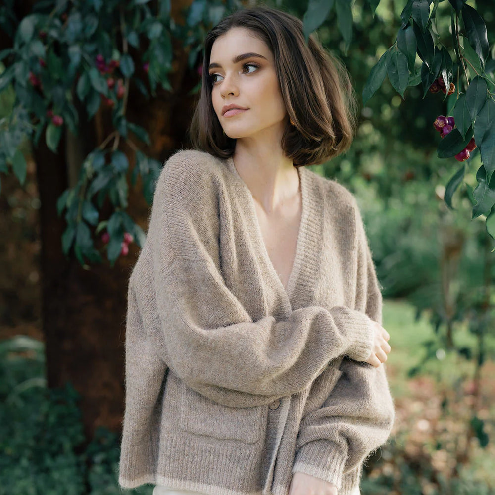 
                  
                    Romi Cardi
                  
                
