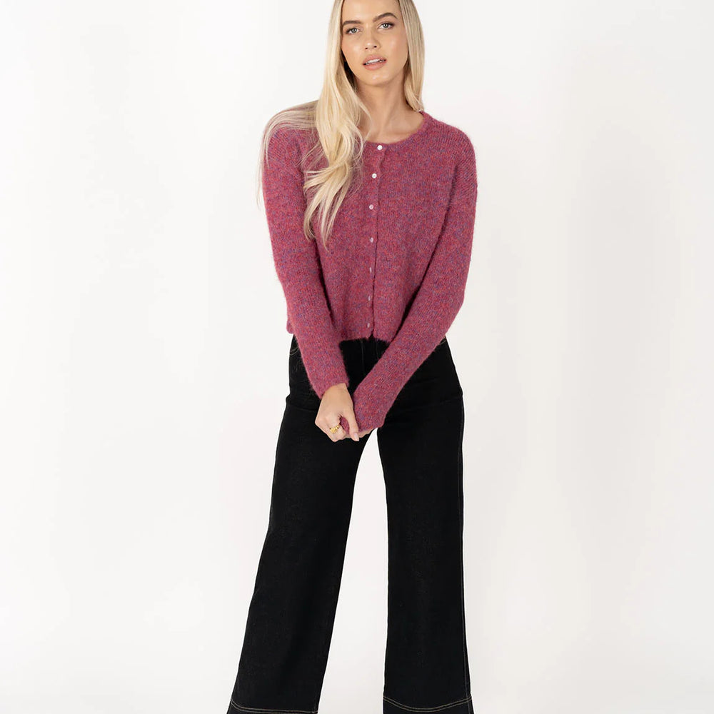 
                  
                    Nellie Cardi
                  
                