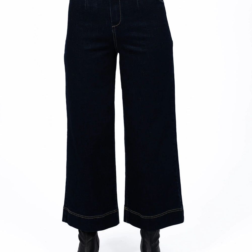 
                  
                    Fleetwood Jean
                  
                