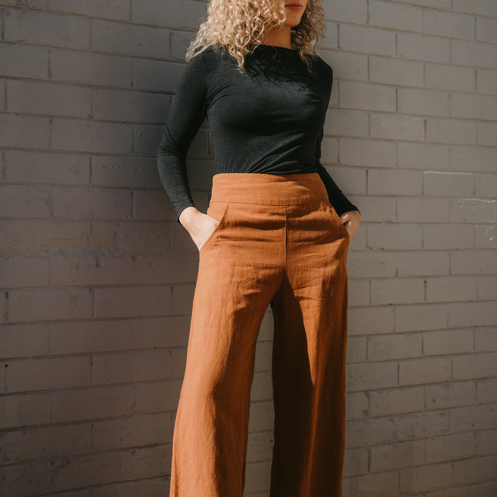 
                  
                    Olly Pant
                  
                