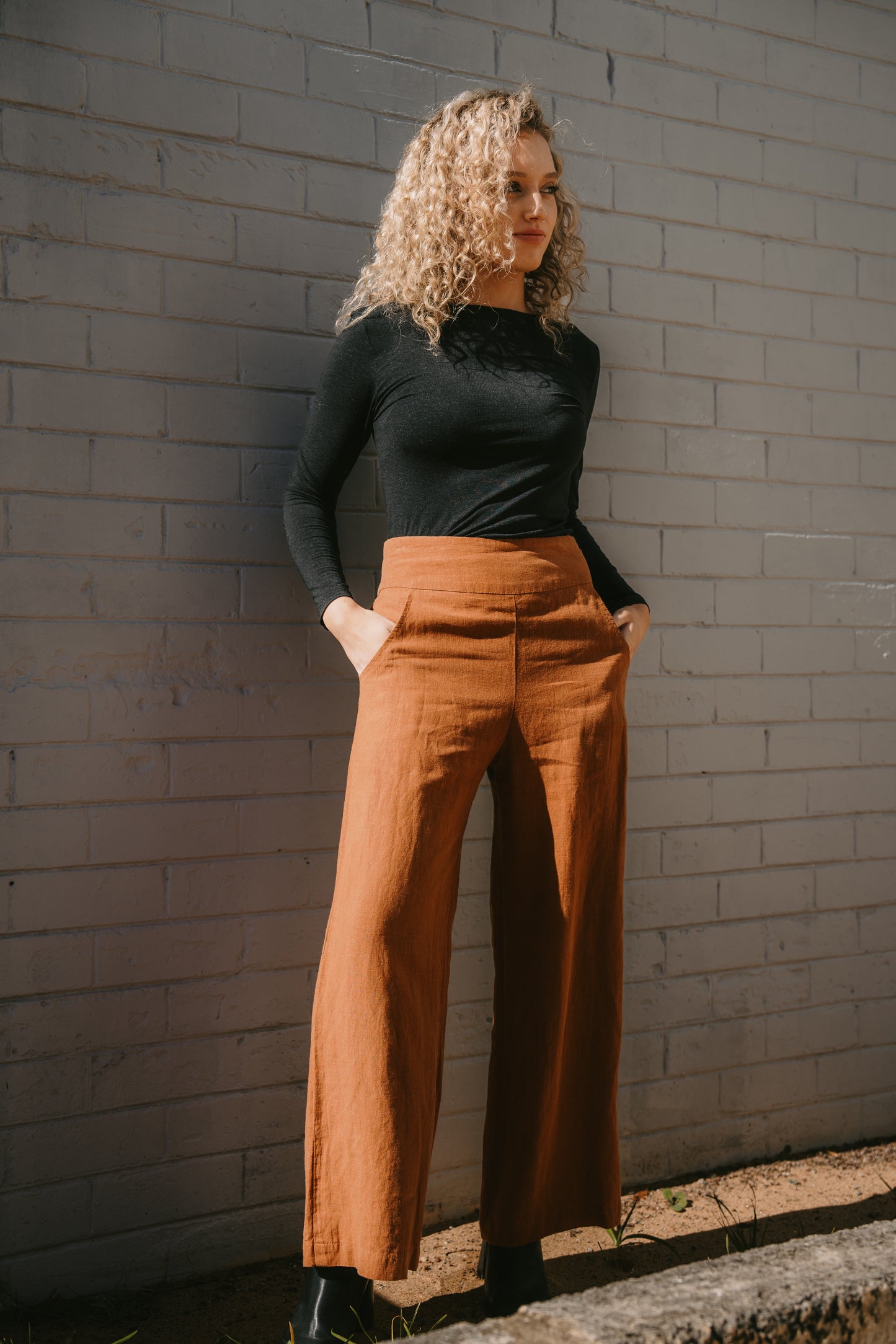 
                  
                    Olly Pant
                  
                