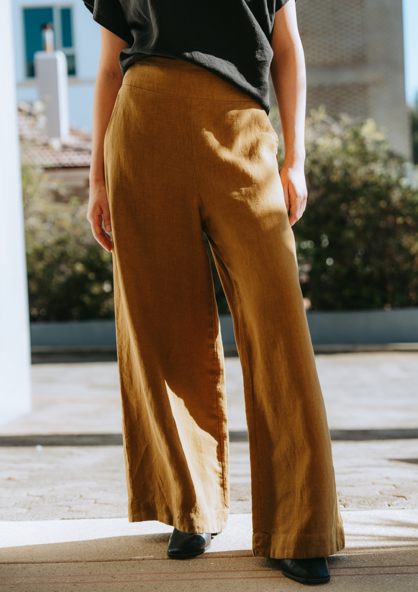 
                  
                    Olly Pant
                  
                